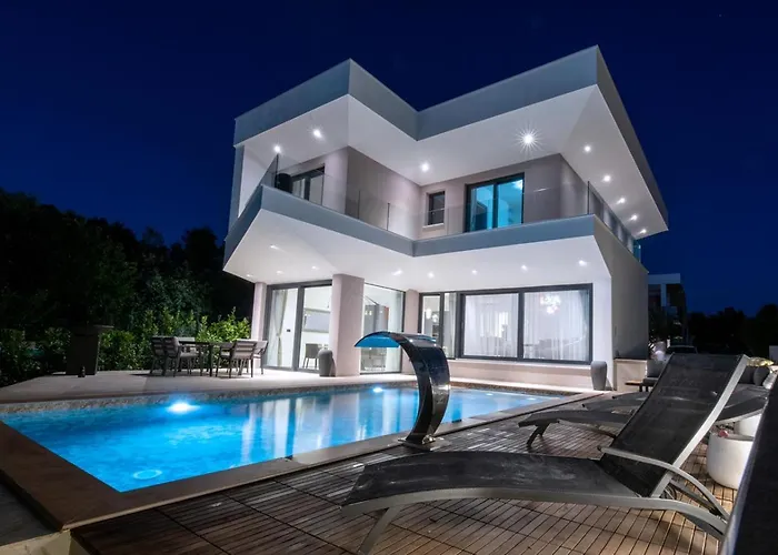 Beachfront Bella Βίλα Zaton (Zadar)
