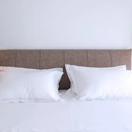 Beachfront Bella וילה