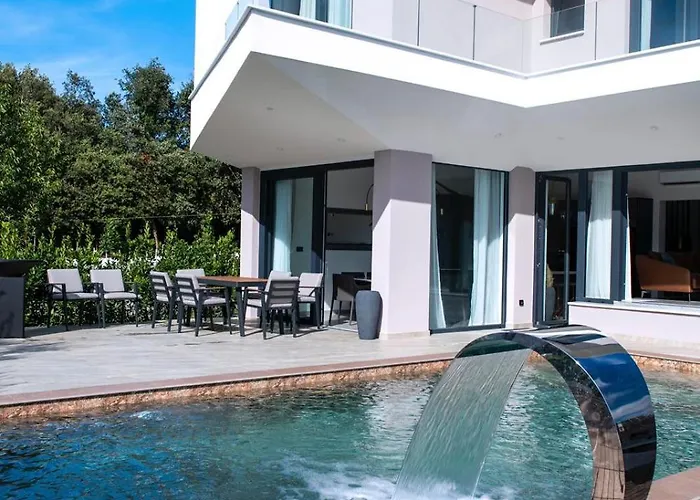 Villa Beachfront Bella