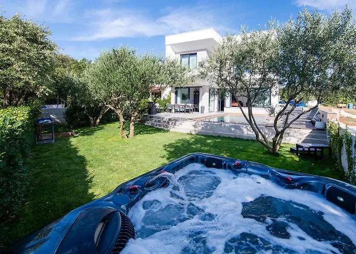 Beachfront Bella Вилла