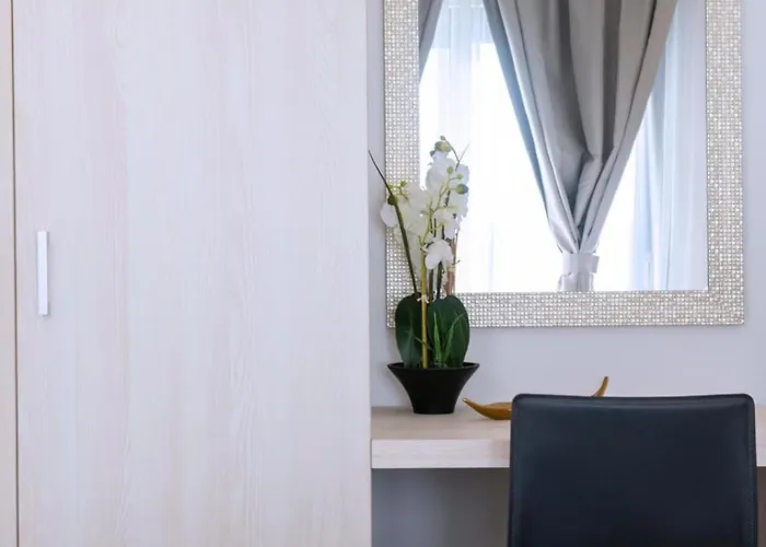 Beachfront Bella Вилла *