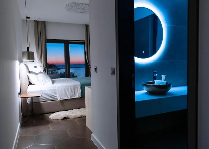 Beachfront Bella Затон