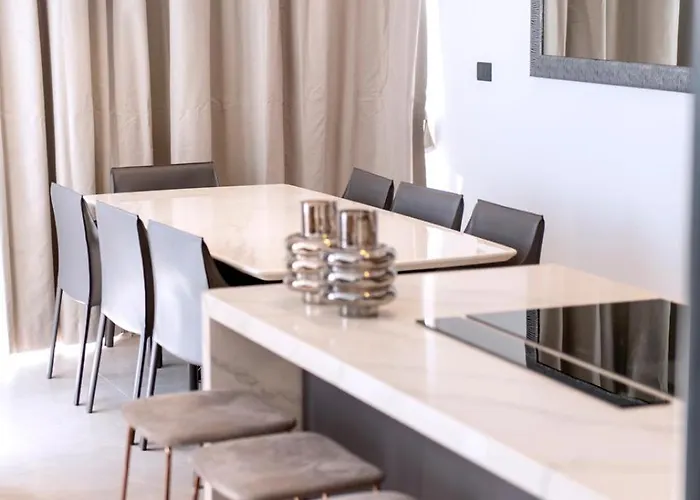 Beachfront Bella Затон